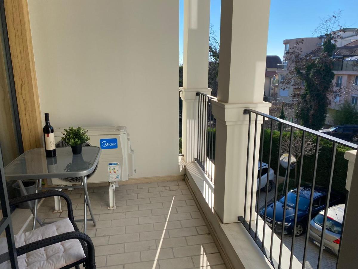 Brand New Apartment With Outdoor Swimming Pool Varna Exteriör bild