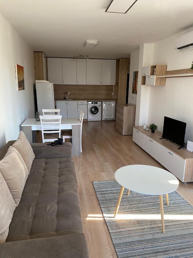 Brand New Apartment With Outdoor Swimming Pool Varna Exteriör bild